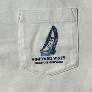 New Vineyard Vines Boys Tee Shirt - Martha’s Vineyard - Size M